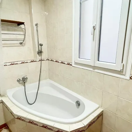 Apartment Royal A Deux Pas Du Metro -6 Personnes