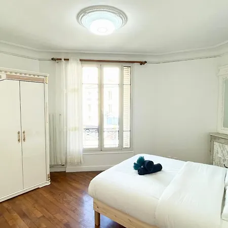Apartment Royal A Deux Pas Du Metro -6 Personnes
