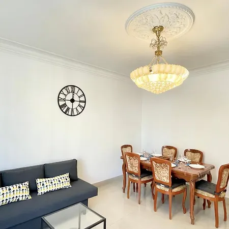 Apartment Royal A Deux Pas Du Metro -6 Personnes *