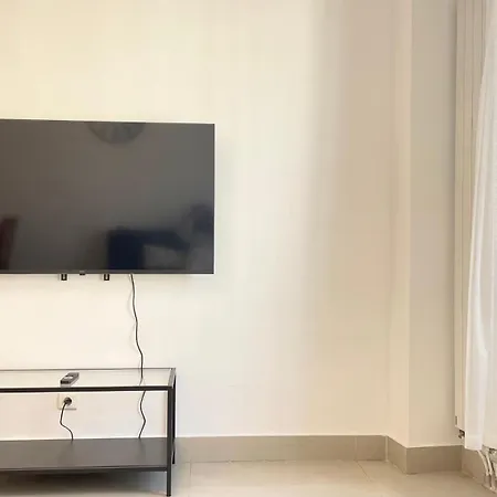 Apartment Royal A Deux Pas Du Metro -6 Personnes